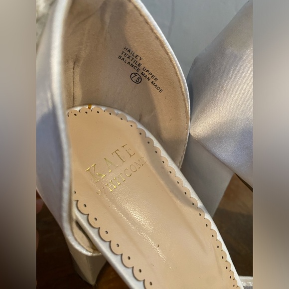 Kate Whitcomb Hailey Ivory Lace Wedding Heels size 7.5 - Picture 9 of 10